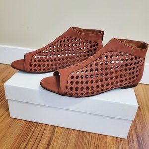 New Sundance Braided Leather Cage Flat Sandals womens Size 38/7.5 Rust Brown